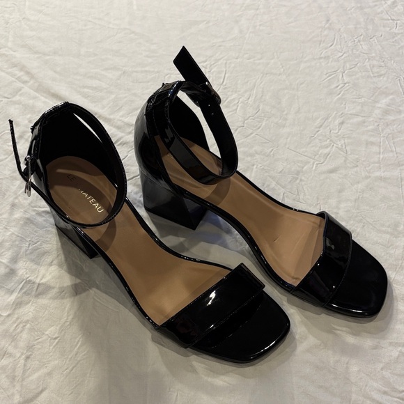 le chateau Shoes - le chateau Black Patent Block Heel Sandals with Ankle Strap